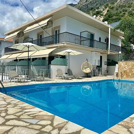 Vladimiros Apartments Barbati Buitenkant foto