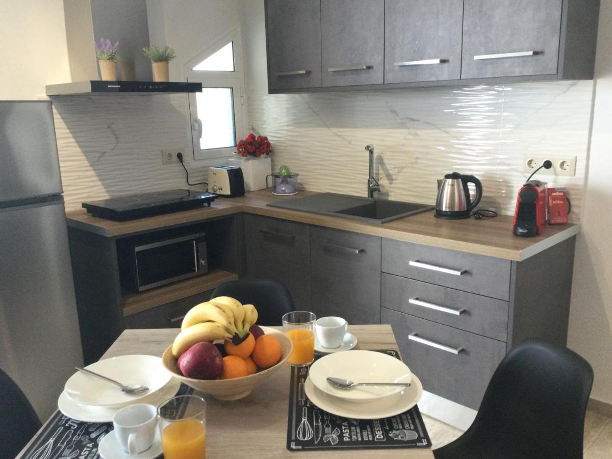 Vladimiros Apartments Barbati Buitenkant foto