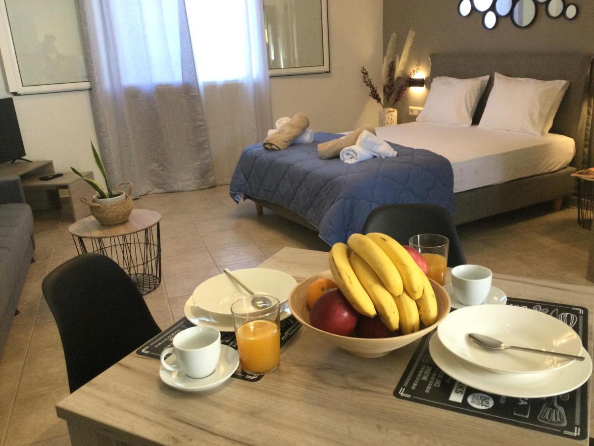 Vladimiros Apartments Barbati Buitenkant foto