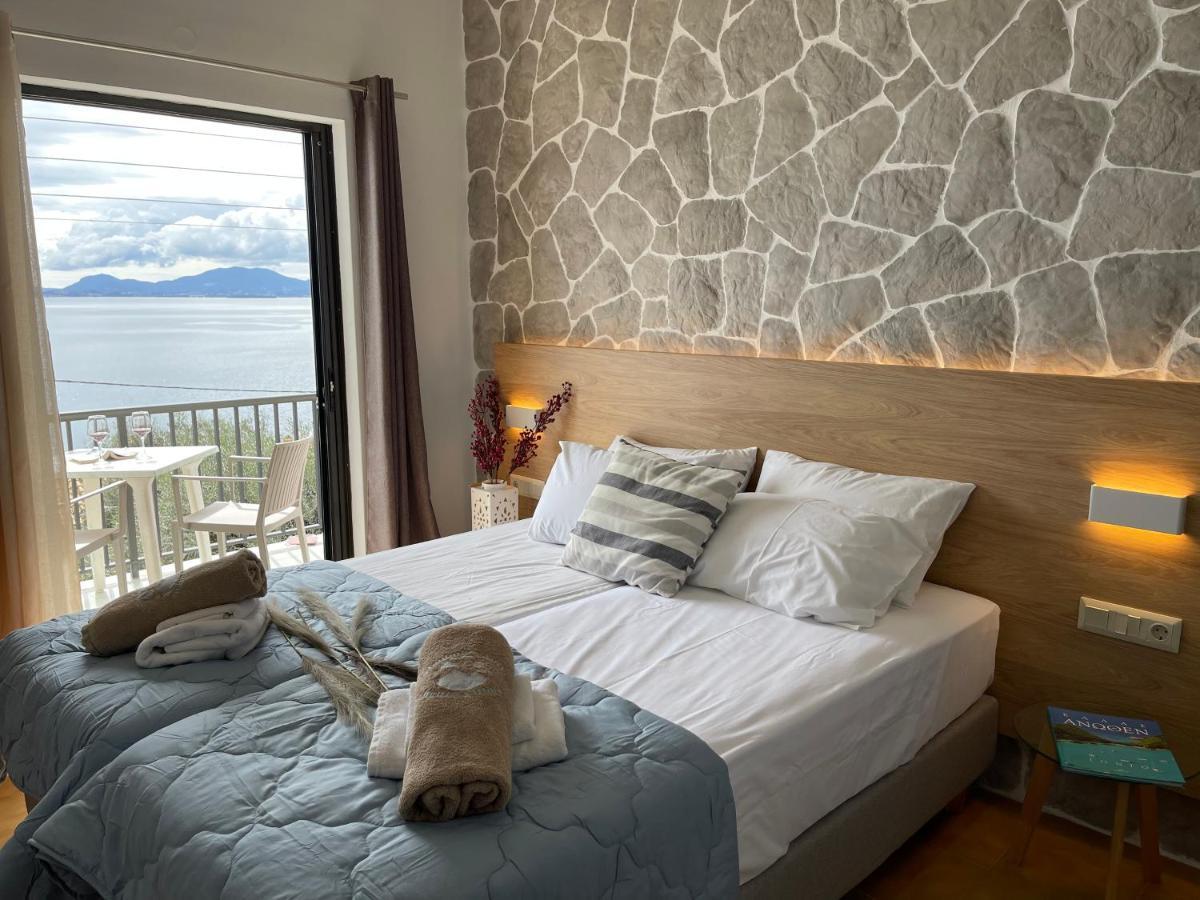 Vladimiros Apartments Barbati Buitenkant foto