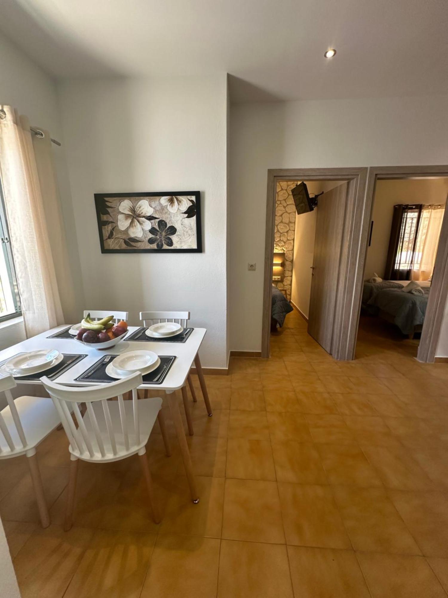 Vladimiros Apartments Barbati Buitenkant foto