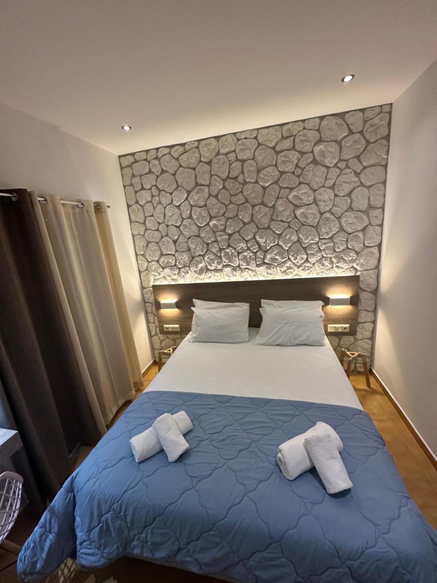 Vladimiros Apartments Barbati Buitenkant foto