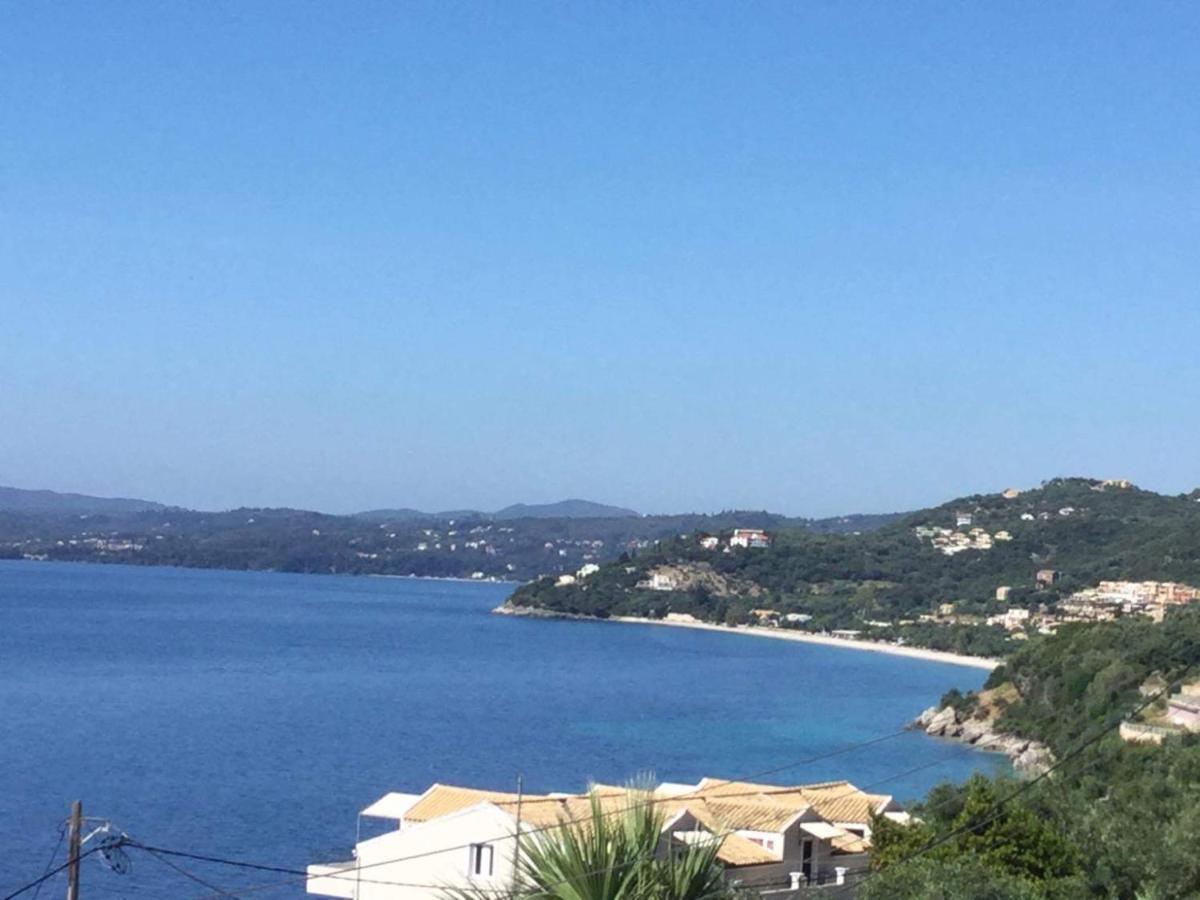 Vladimiros Apartments Barbati Buitenkant foto